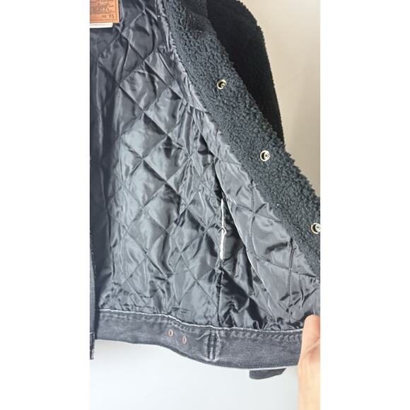 Levi’s Premium Ex-boyfriend Sherpa Trucker Jacket MSRP 168 Button Snaps XS - Picture 4 of 5